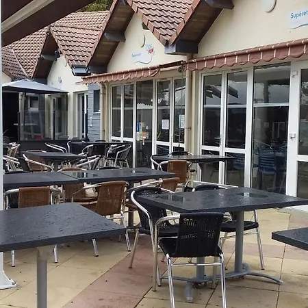 Camping Mobil 4-6 Places St Brėvin Les Pins 44