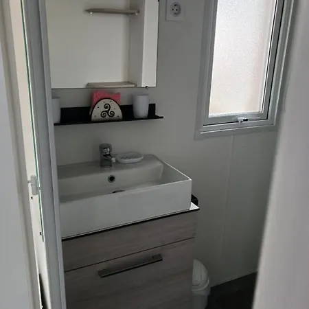 Mobil 2 à St Brėvin Les Pins 44 Camping *