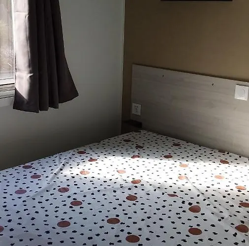 Mobil 4-6 Places St Brevin Les Pins 44 Camping *